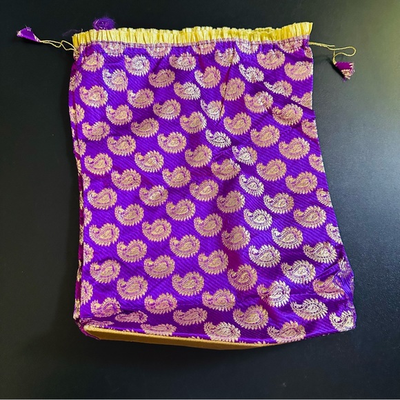 ⭐️ Purple and Gold Drawstring Bag - Picture 1 of 9